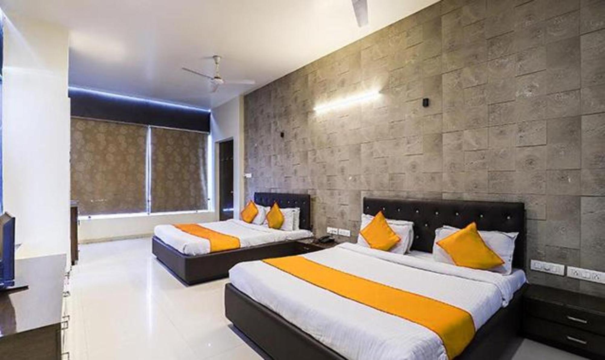 Hotel O Marigold Сурат Экстерьер фото